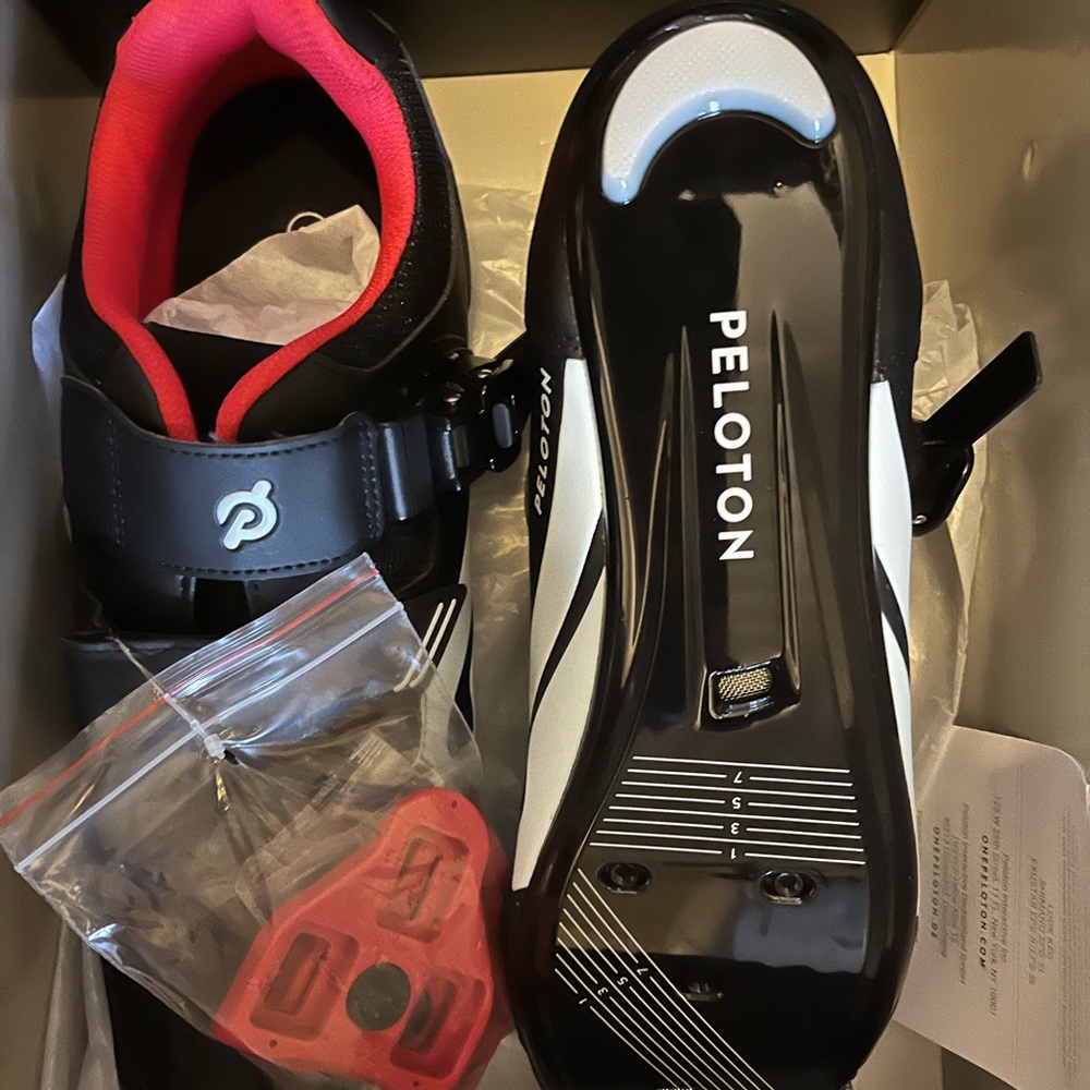 New Peloton Cycle shoes 46